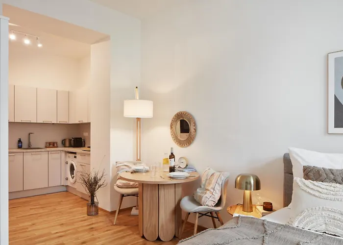 Days - With Outdoor Seating Close To Vysehrad Apartment *